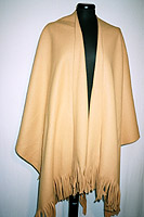 Poncho aus Vlies