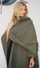 Poncho aus Vlies