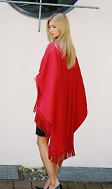 Poncho aus Vlies